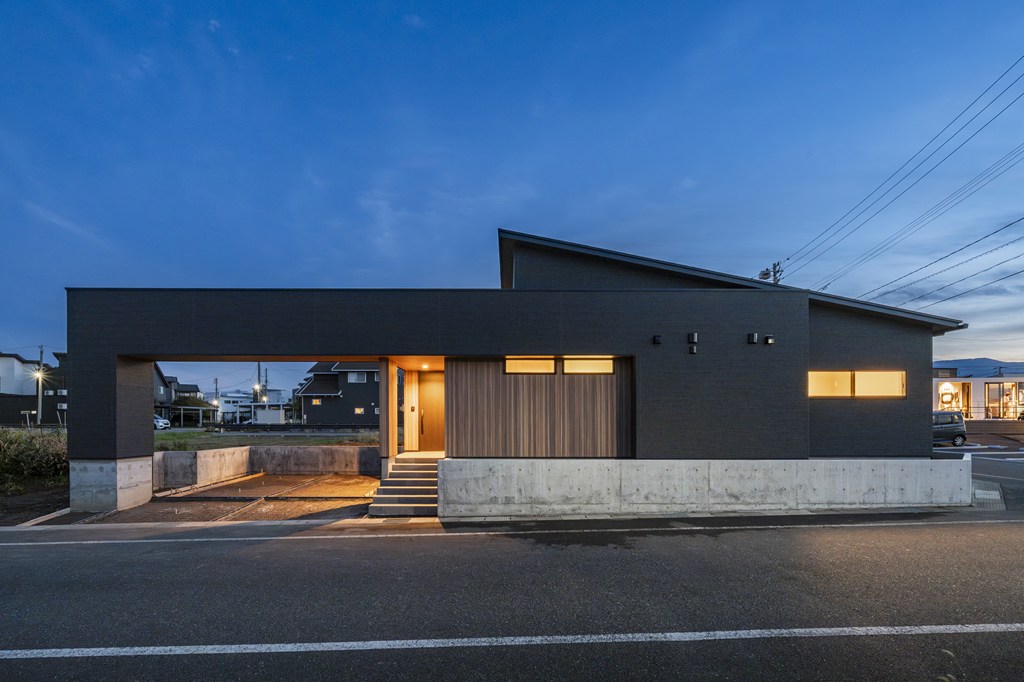 11/1（土）OPEN　上越はれまちモデル